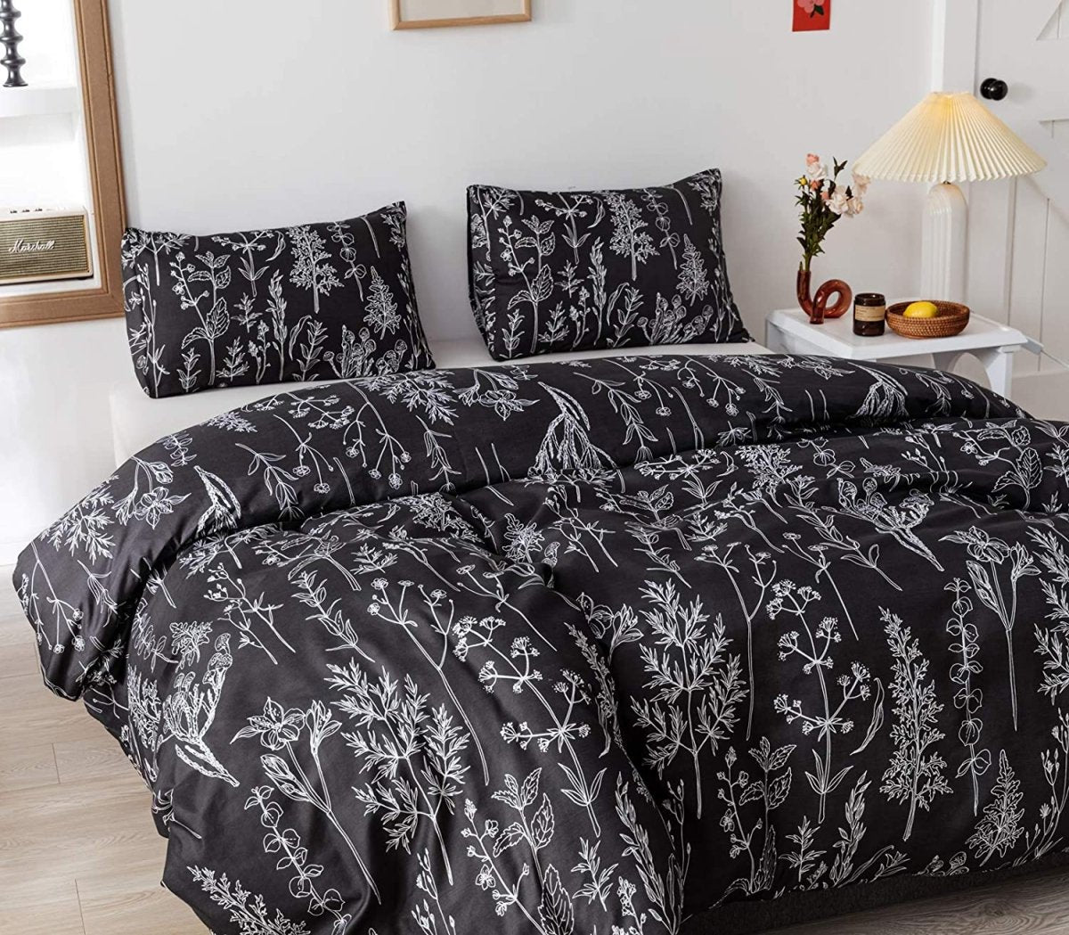 Enchanting Blooms: Luxuriously Soft 3 - Piece Floral Comforter Bedding Set - Any Linen