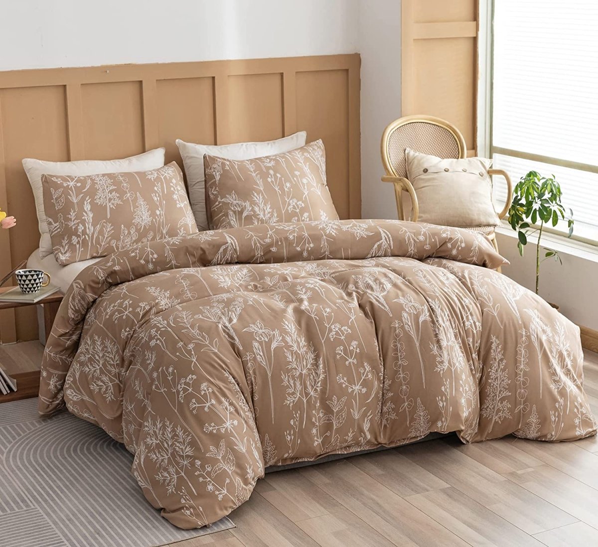 Enchanting Blooms: Luxuriously Soft 3 - Piece Floral Comforter Bedding Set - Any Linen