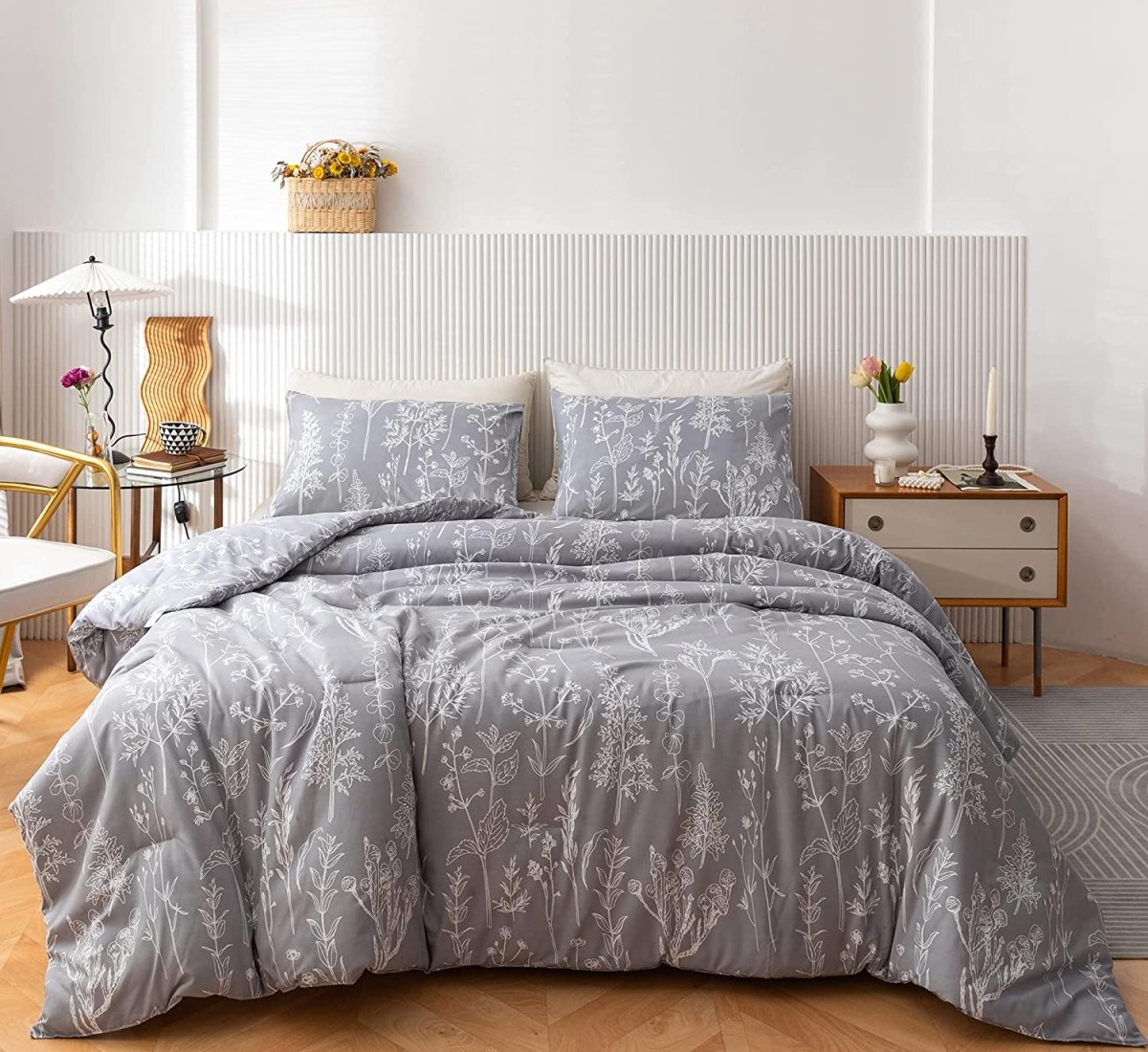 Enchanting Blooms: Luxuriously Soft 3 - Piece Floral Comforter Bedding Set - Any Linen