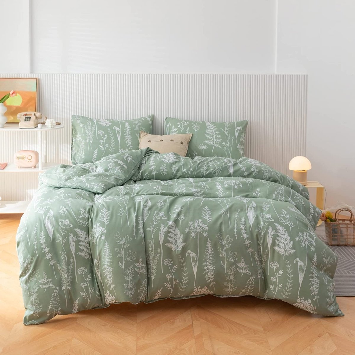 Enchanting Blooms: Luxuriously Soft 3 - Piece Floral Comforter Bedding Set - Any Linen