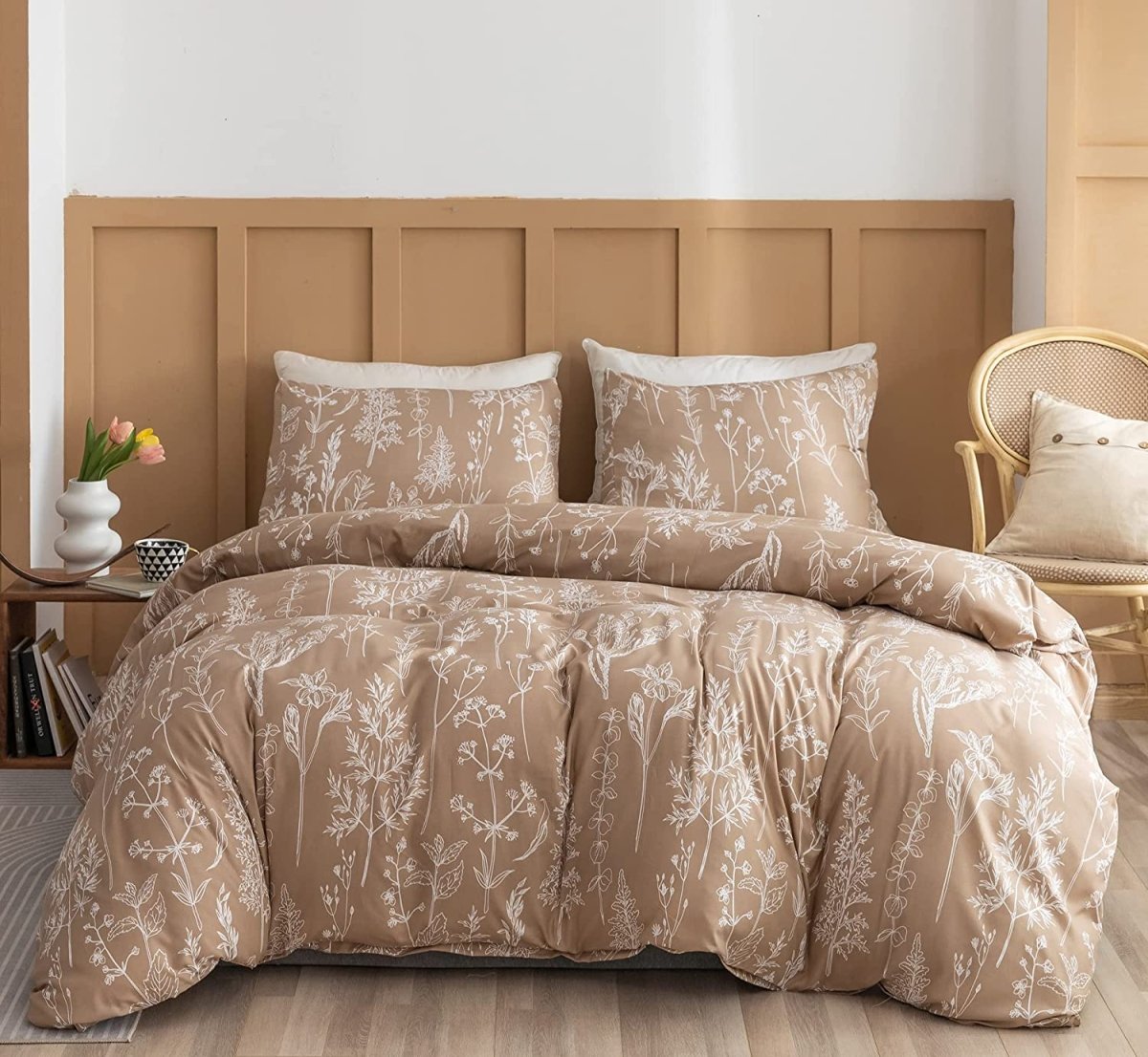 Enchanting Blooms: Luxuriously Soft 3 - Piece Floral Comforter Bedding Set - Any Linen