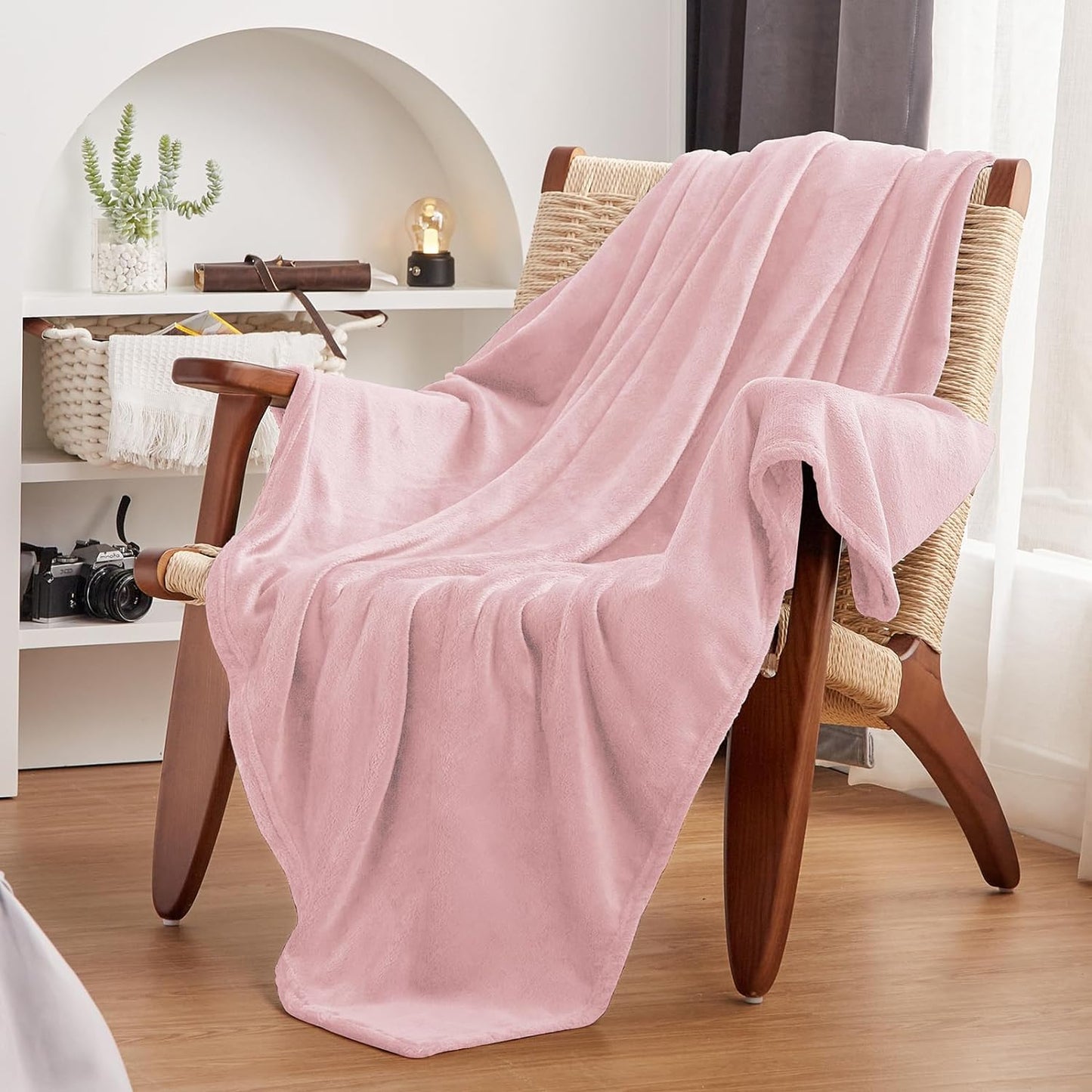 Fleece 300GSM Soft Lightweight Microfiber Flannel Blanket - AnyLinen