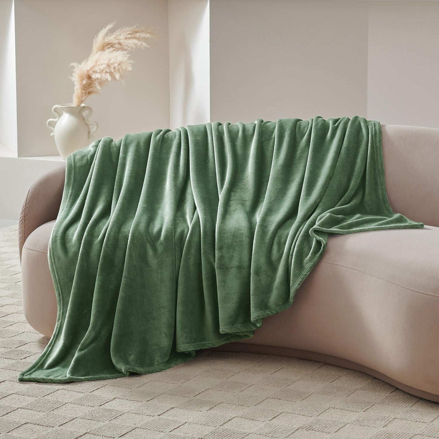Fleece 300GSM Soft Lightweight Microfiber Flannel Blanket - AnyLinen